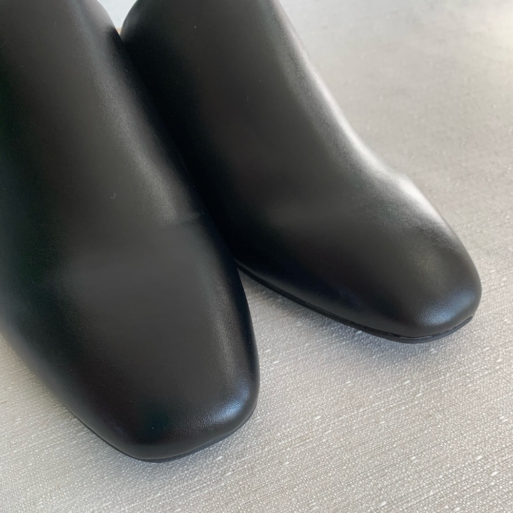 NWOT Charles & Keith Black Faux Leather Wedged Loafer Mules Woman’s EU39 US 8 - Picture 4 of 10
